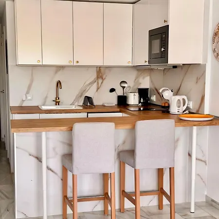 Palm Breeze Retreat - La Caleta Lejlighed *